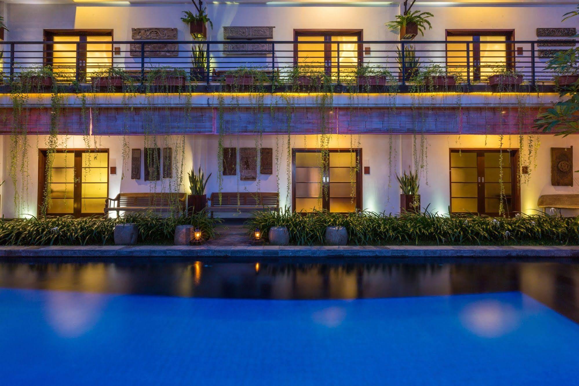 Kamar Kamar Boutique Hotel Семиняк Екстериор снимка
